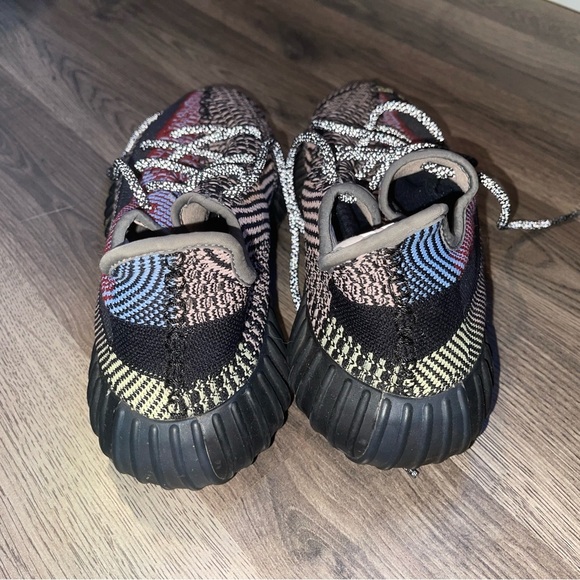 Yeezy Boost 350 V2 Yecheil - Picture 5 of 6